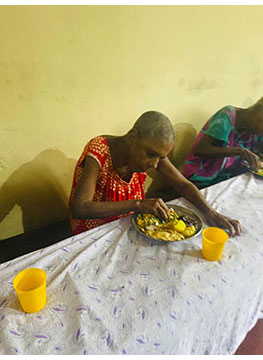 Elders home in Sri Lanka, Sujatha Elders Home, alms_giving