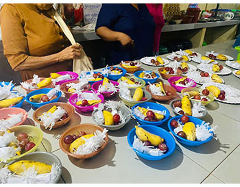 Elders home in Sri Lanka, Sujatha Elders Home, alms_giving