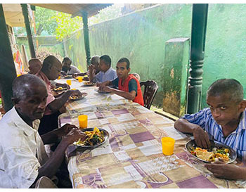 Elders home in Sri Lanka, Sujatha Elders Home, alms_giving