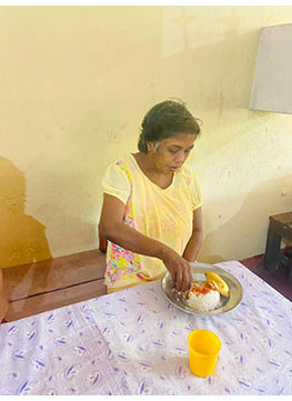 Elders home in Sri Lanka, Panadura Elders caring home, Sujatha Elders Home, alms_giving