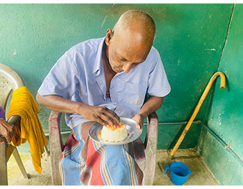 Elders home in Sri Lanka, Panadura Elders caring home, Sujatha Elders Home, alms_giving