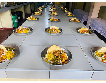 Elders home in Sri Lanka, Panadura Elders caring home, Sujatha Elders Home, alms_giving