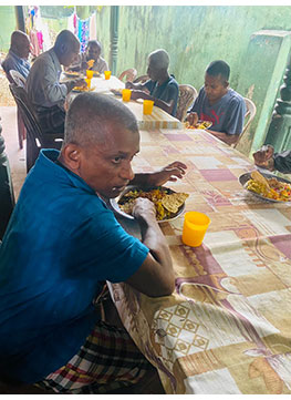 Elders home in Sri Lanka, Panadura Elders caring home, Sujatha Elders Home, alms_giving
