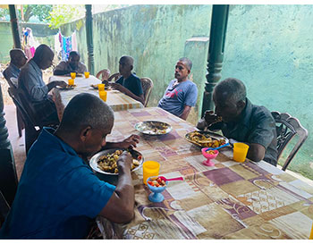 Elders home in Sri Lanka, Panadura Elders caring home, Sujatha Elders Home, alms_giving