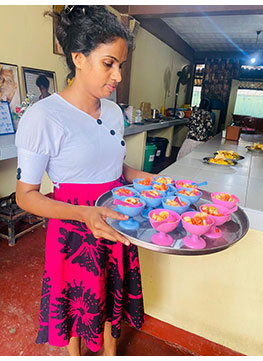 Elders home in Sri Lanka, Panadura Elders caring home, Sujatha Elders Home, alms_giving