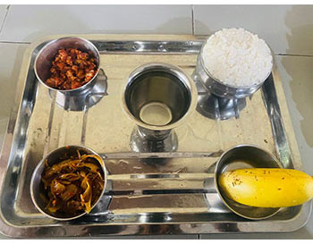 Elders home in Sri Lanka, Panadura Elders caring home, Sujatha Elders Home, alms_giving