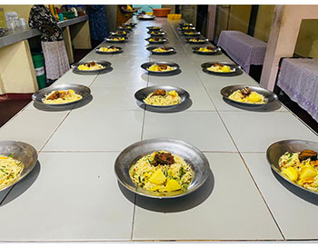 Elders home in Sri Lanka, Panadura Elders caring home, Sujatha Elders Home, alms_giving