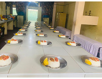 Elders home in Sri Lanka, Panadura Elders caring home, Sujatha Elders Home, alms_giving