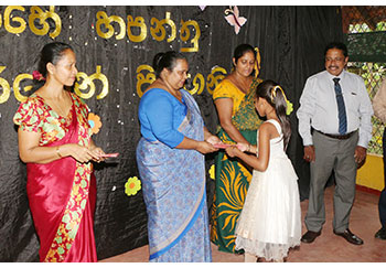  Dr U. A. Swarna Priyanthi, ආචාර්ය ස්වර්ණා ප්‍රියන්ති මැතිණිය