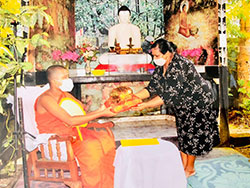 Observed sil, eldery home sri Lanka, Suatha Elders Home